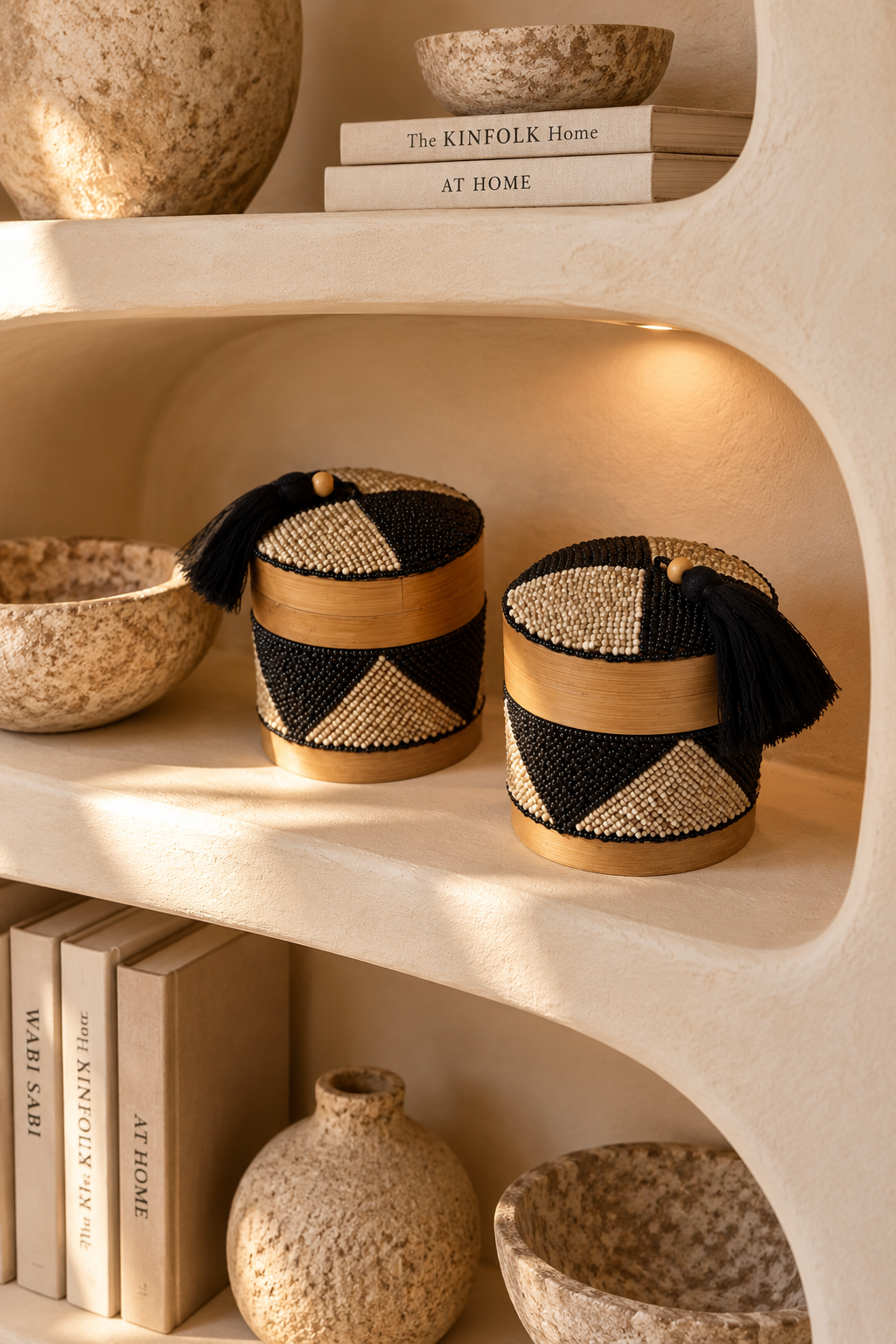 Boîte décorative en bambou et perles avec pompon