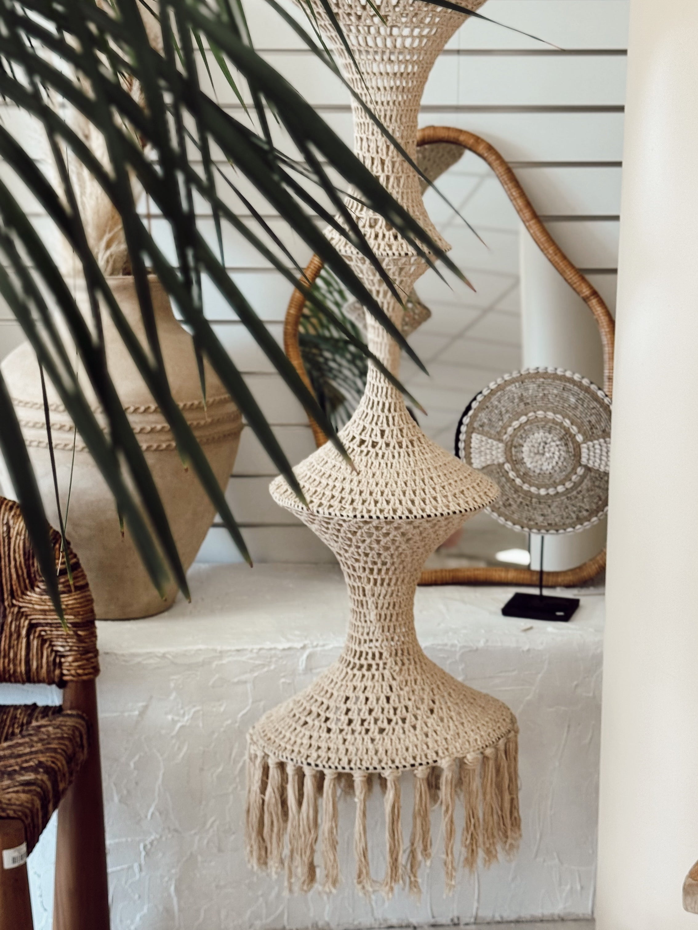 Suspension en macramé torsadé