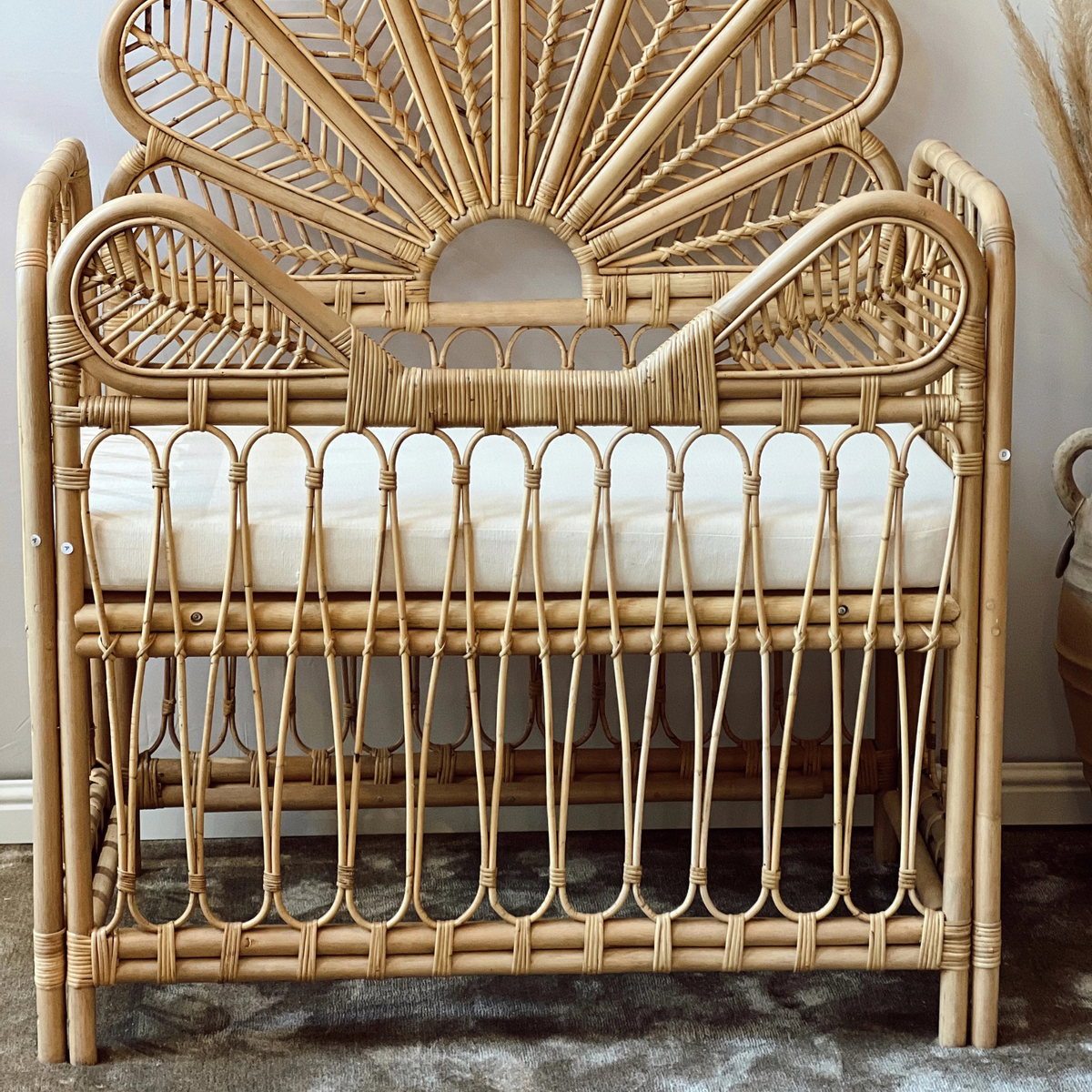 Flower rattan bed