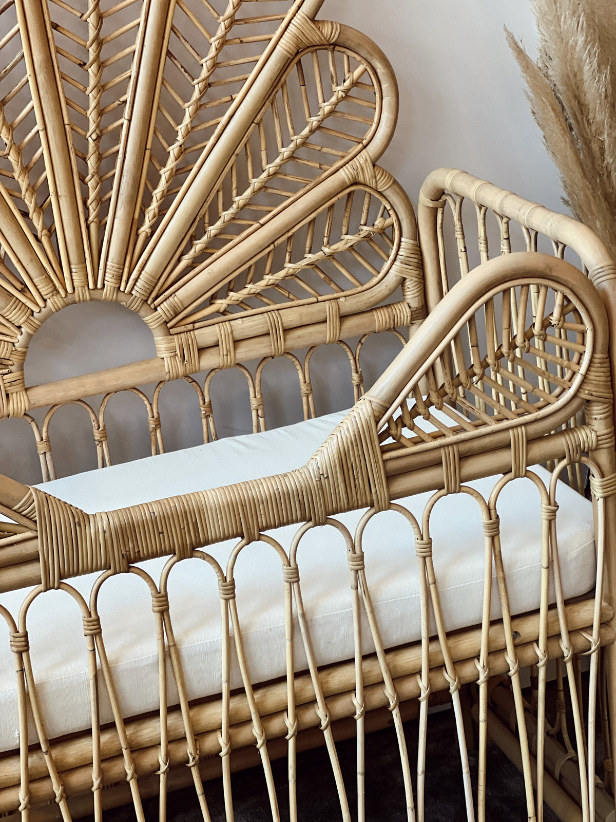 Flower rattan bed
