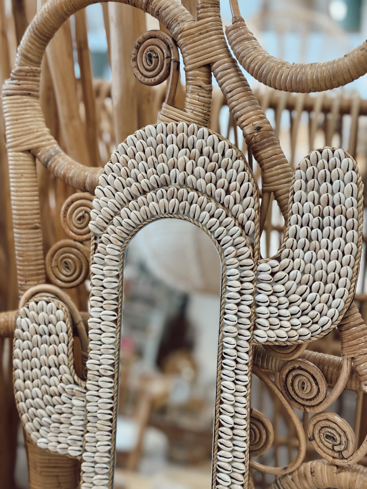 Miroir cactus en coquillages
