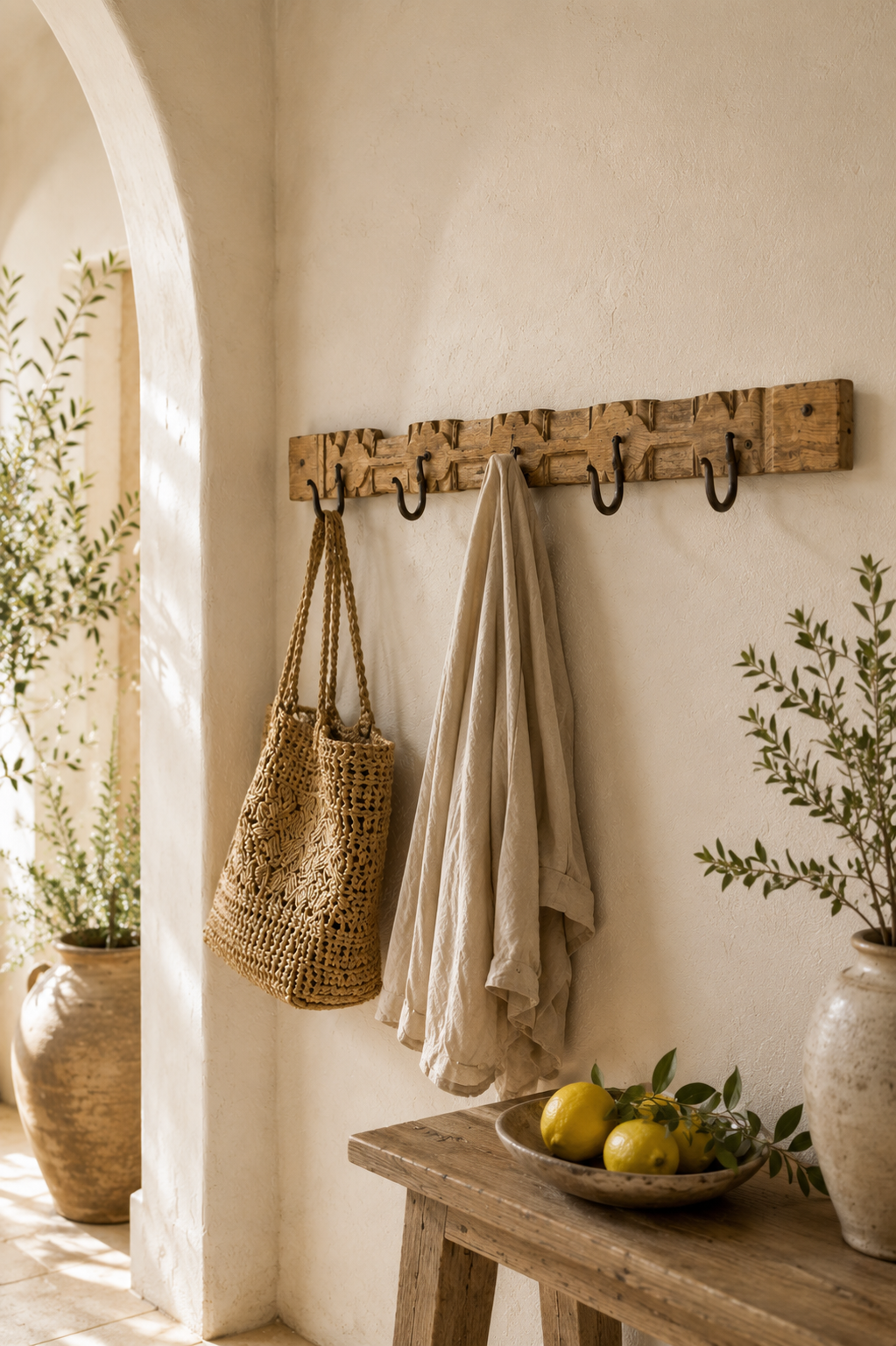 Porte-manteau en bois ancien indien