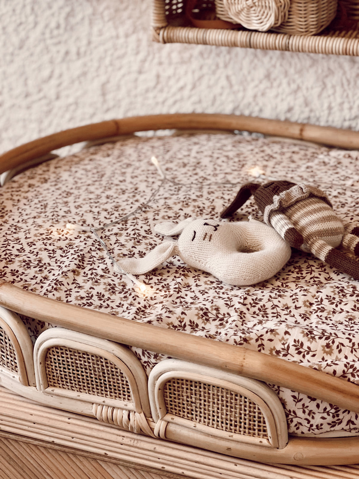Sunshine rattan changing basket