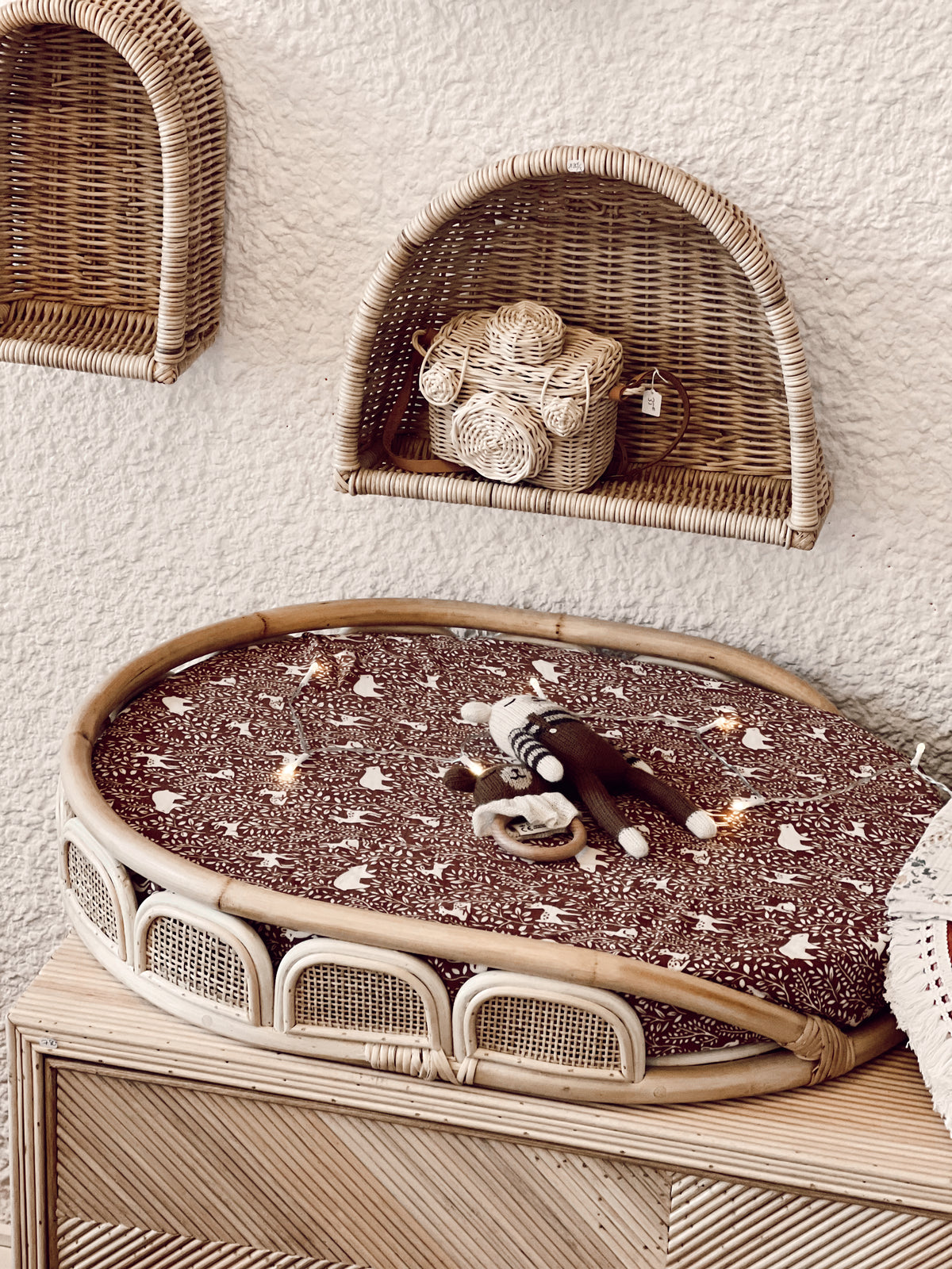 Sunshine rattan changing basket