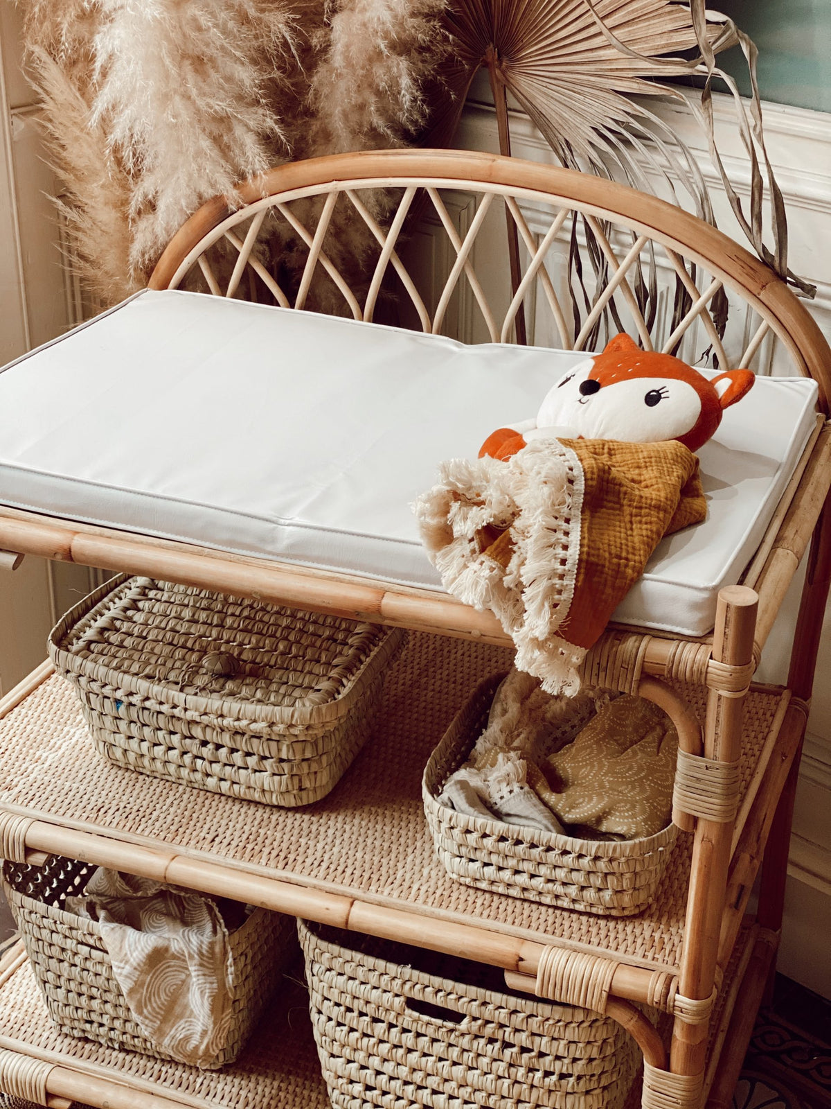 Luna Soul Collection Changing Table