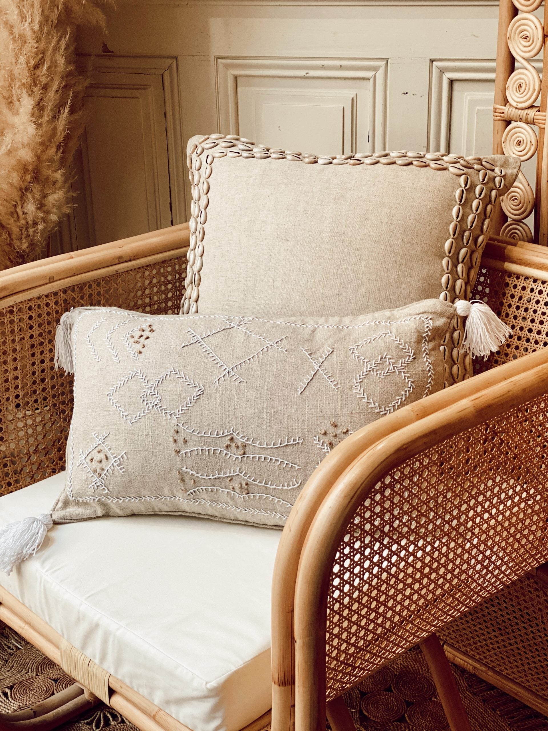Gispy rectangle cushion