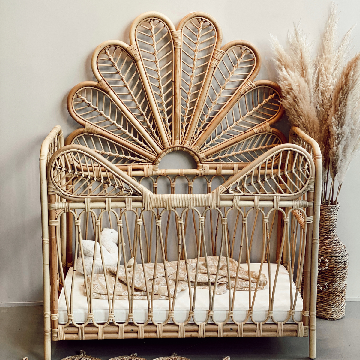 Flower rattan bed