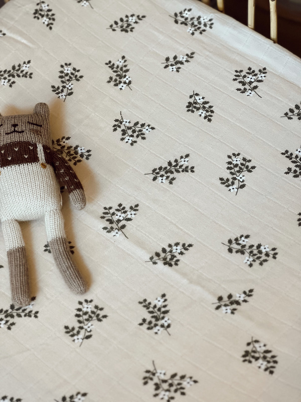 Drap housse lit bébé Holly Flowers