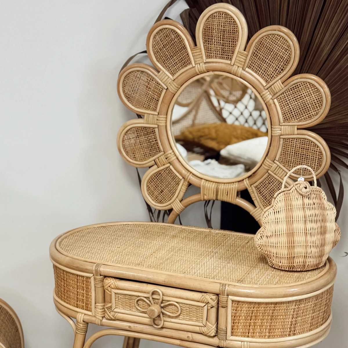 Précommande Ensemble coiffeuse et tabouret en rotin Luna