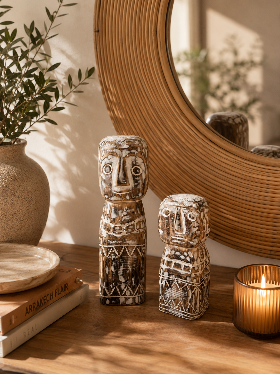 Statuette tribale en bois blanchi