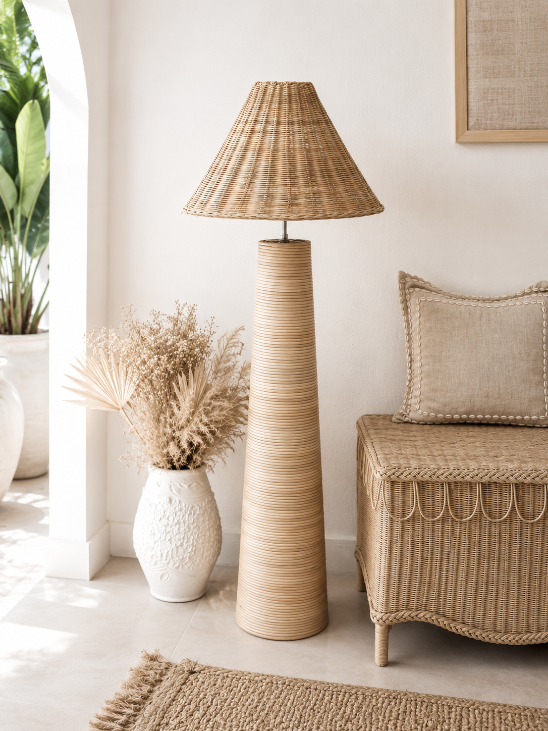 Lampadaire en rotin Totem