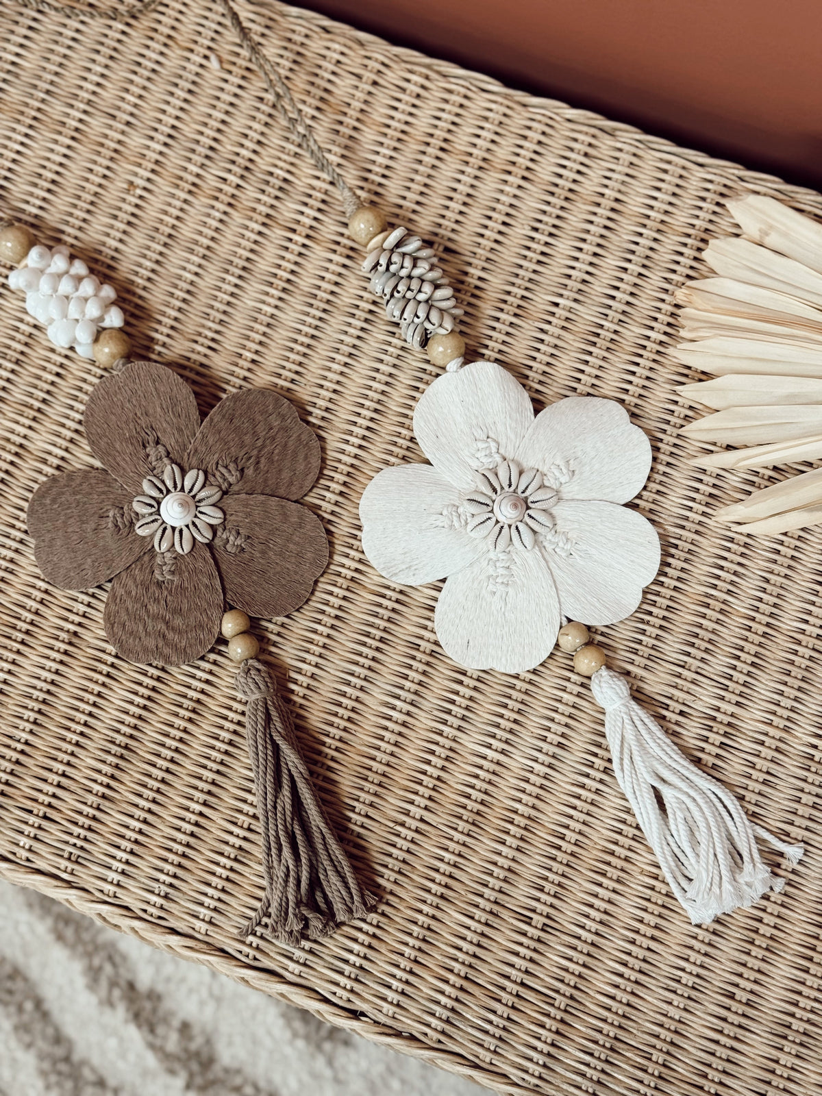 Suspension murale fleur & coquillages