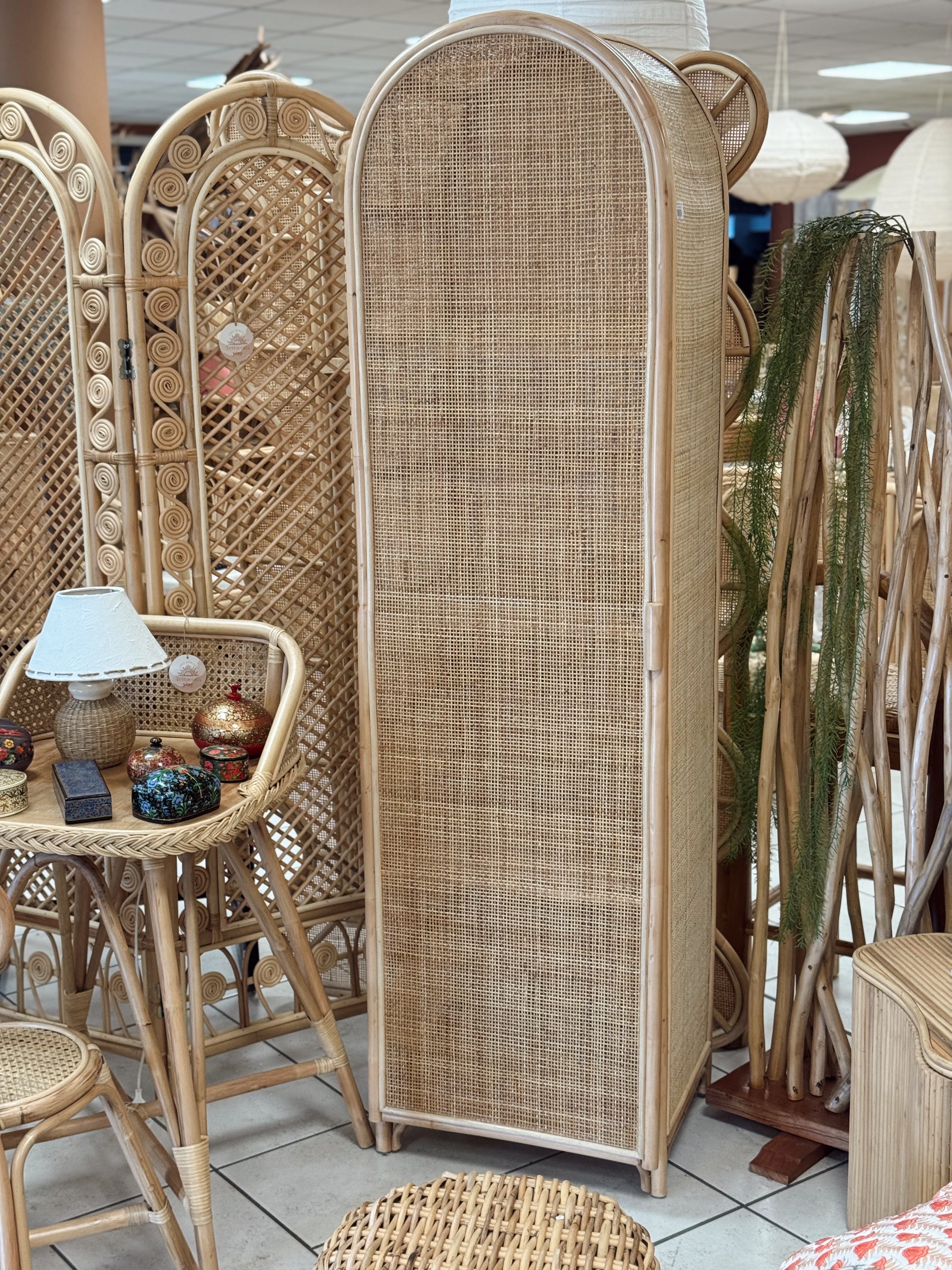 Cabinet en rotin Java