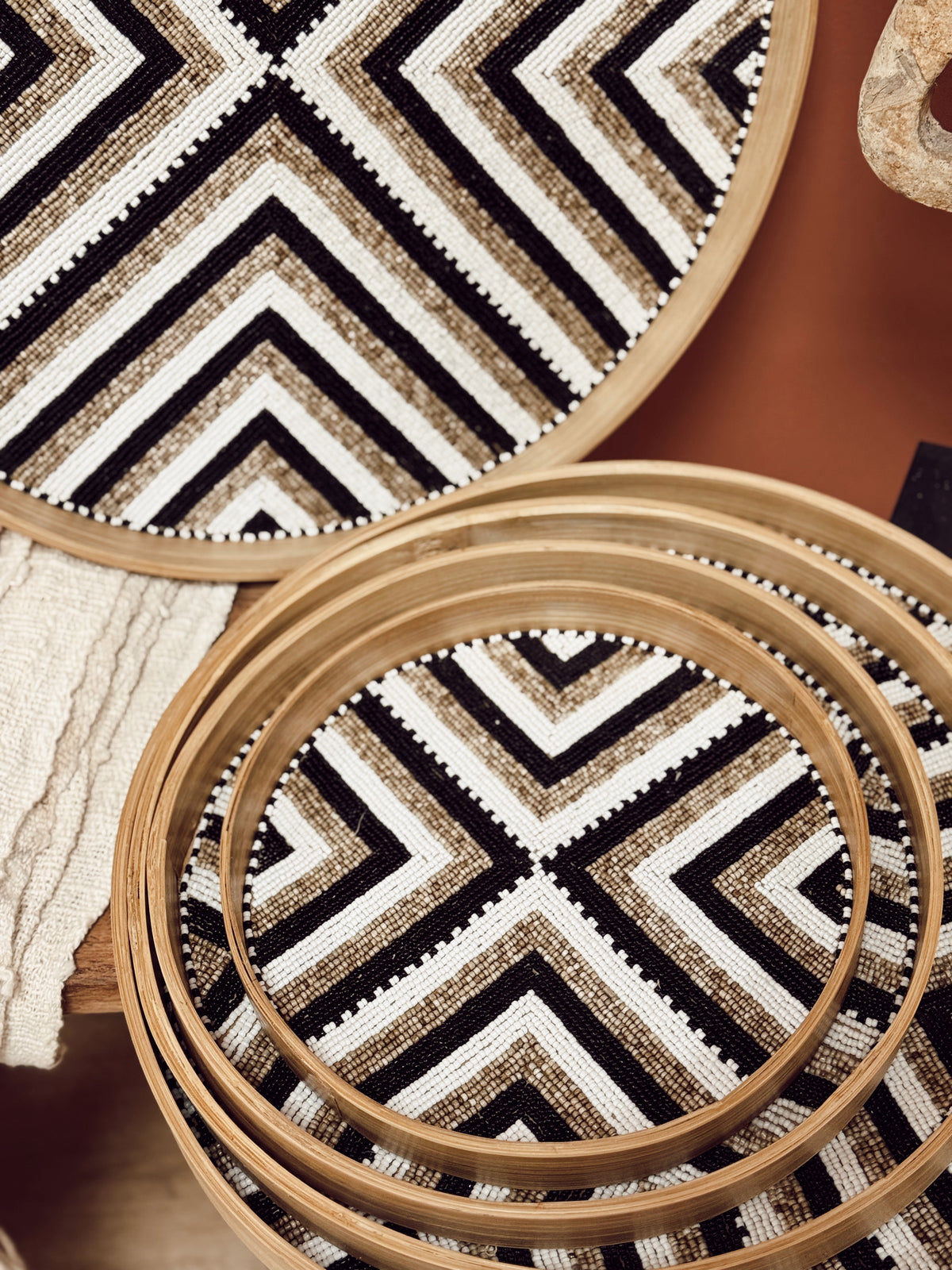 Plateau rond en perles