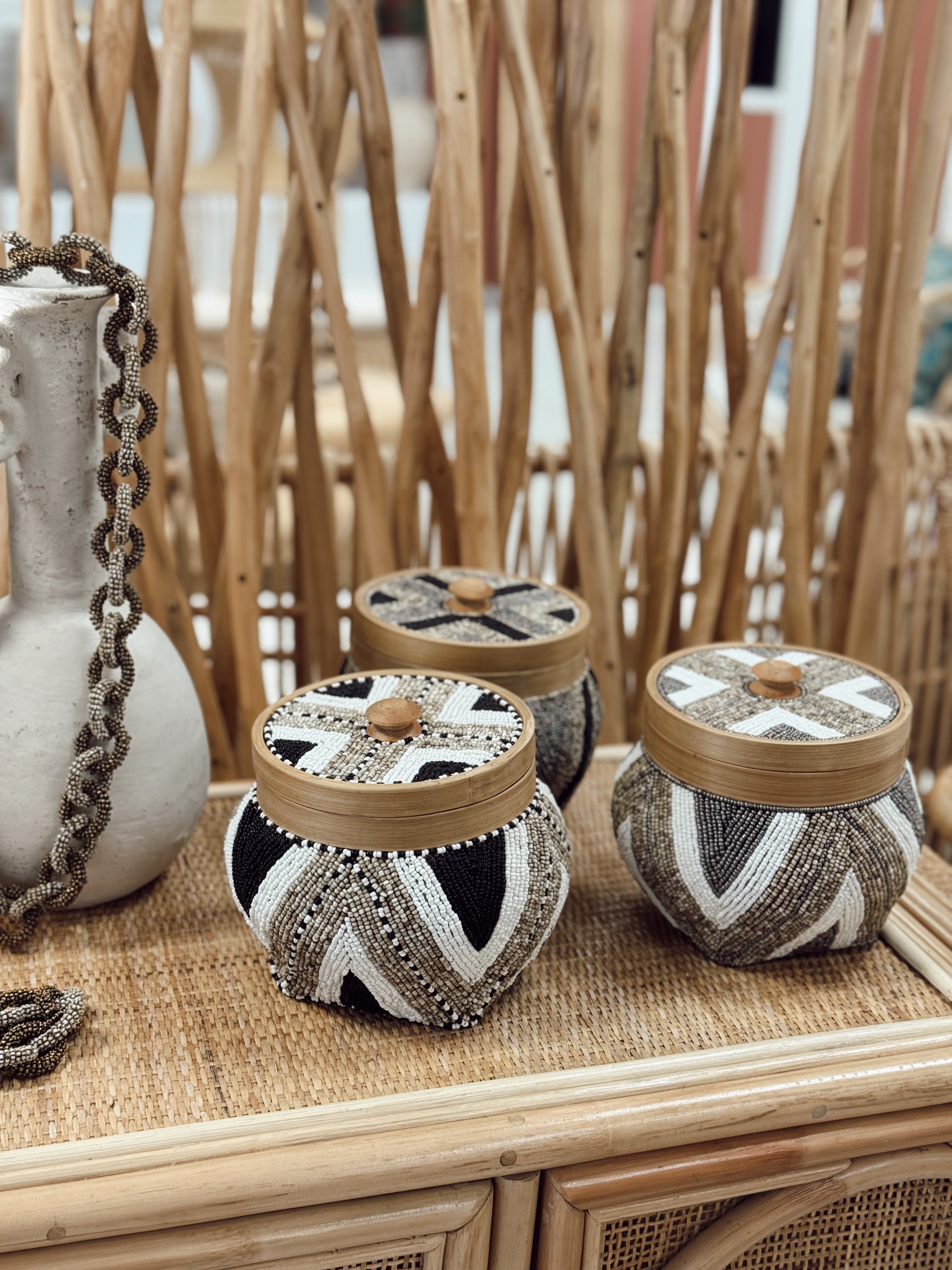 Boîte en perles à couvercle bambou