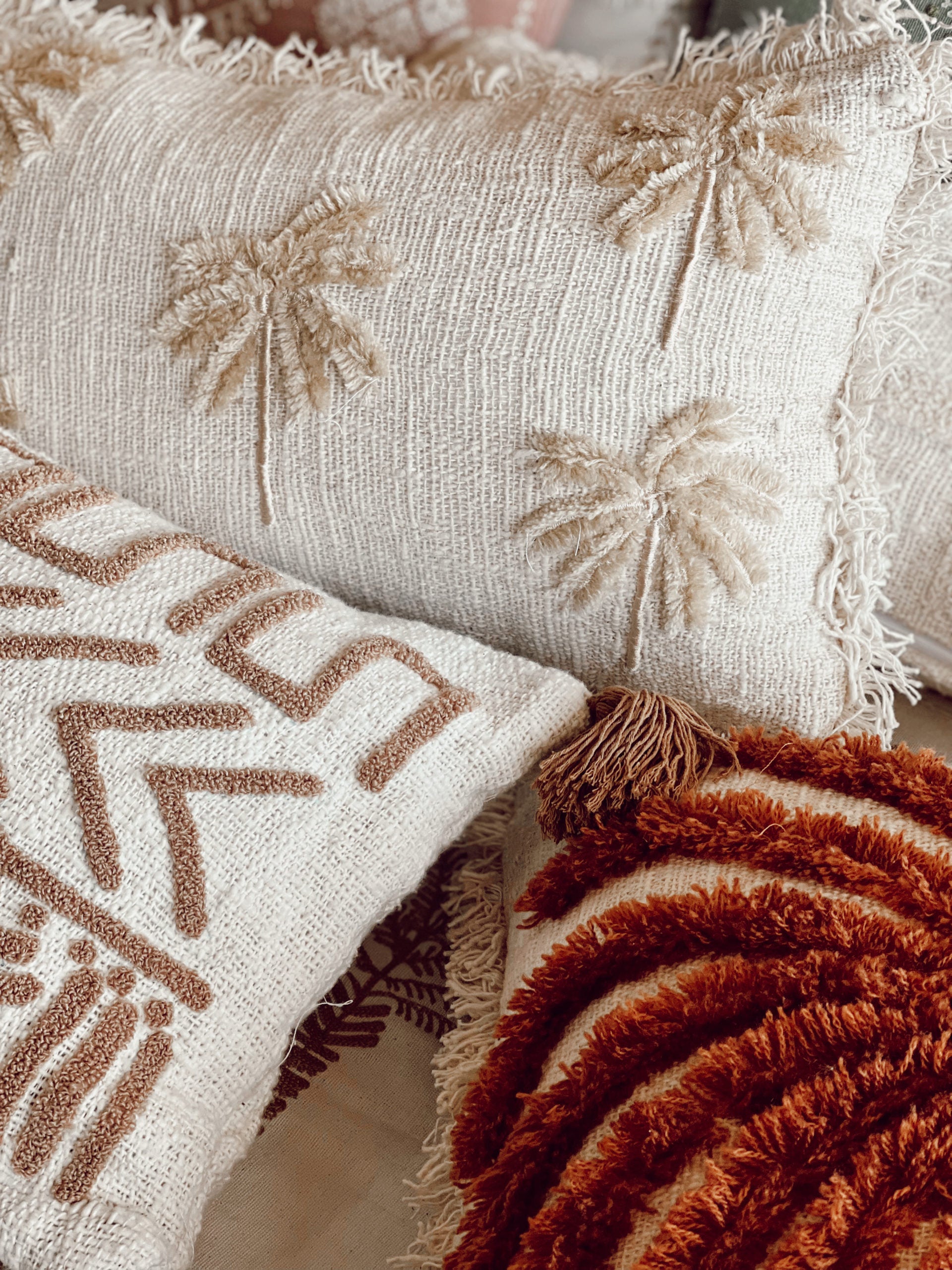 Palm tree cushion 