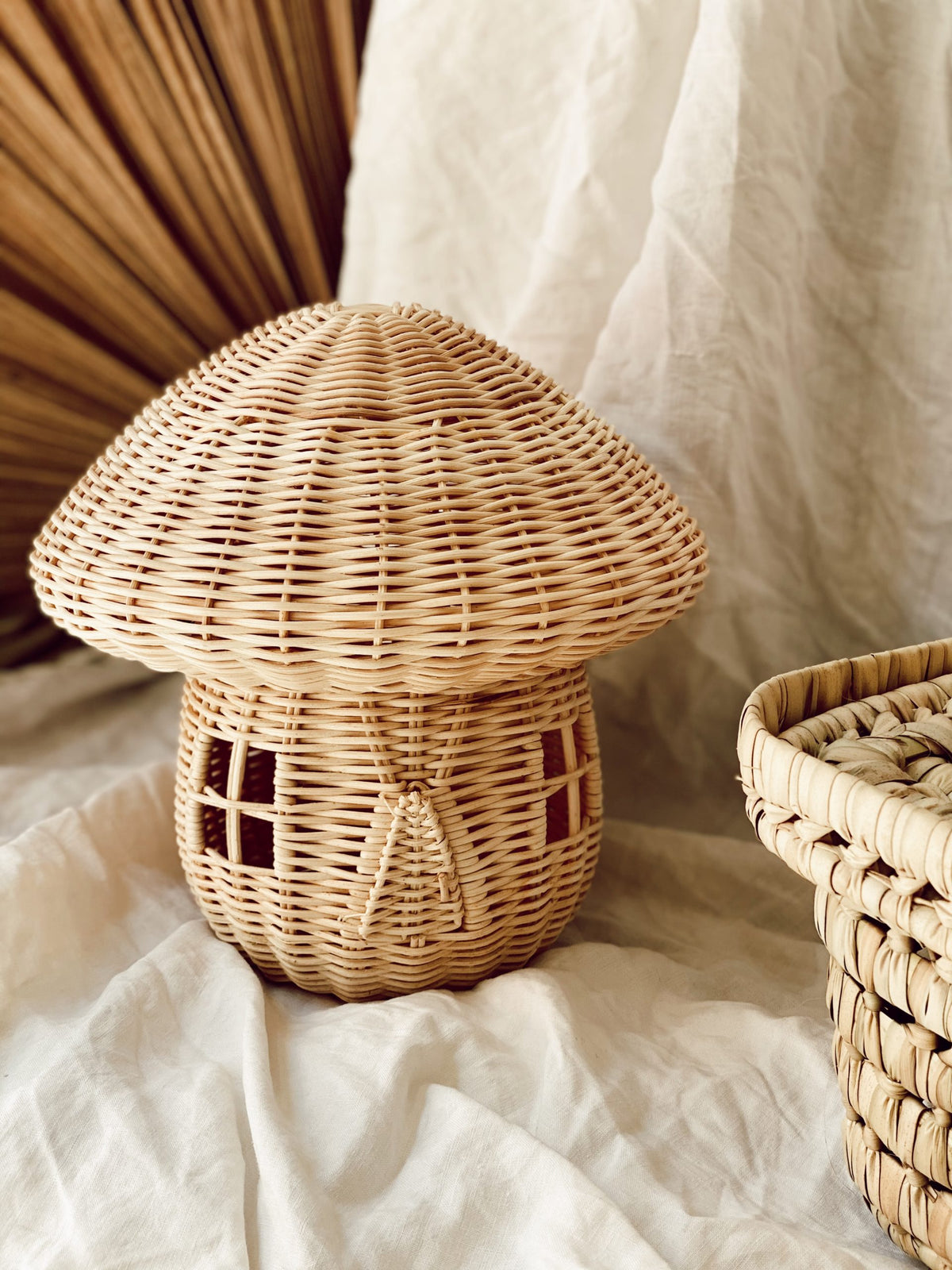 Luna Soul Collection Mushroom House